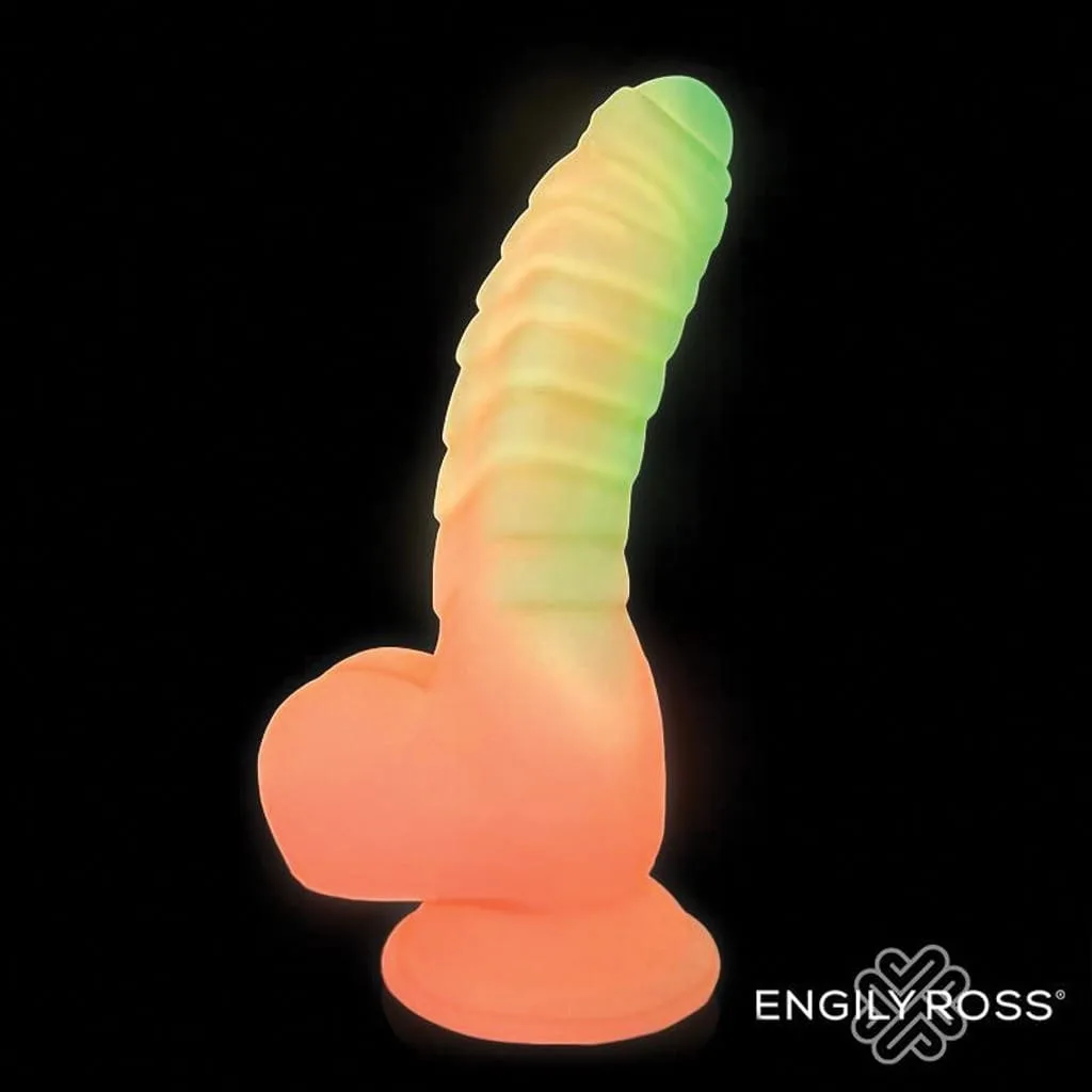 Engily Ross – Scalidor Luminiscent Monster Dildo met Ballen glow in the dark
