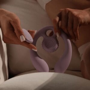 SVibe - Gizi Duo Snail Koppel Vibrator - Lila info