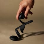 SVibe - Jovi Snail Koppel Cockring met Dubbele Stimulatie hand