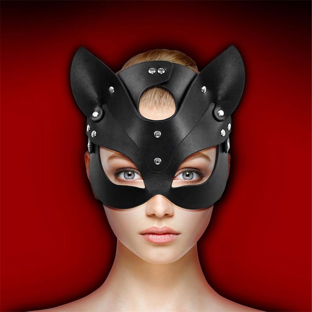 IntoYou BDSM - Foxssy Fox Masker dragen